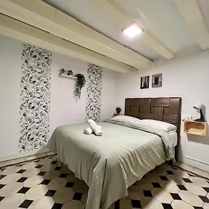 Sleep In Gothic Bcn , Barcelona Spanien